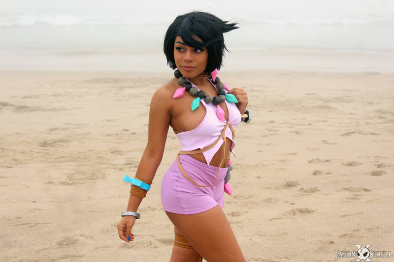 Illustration for article titled Pokémon Cosplay Hits The Beach